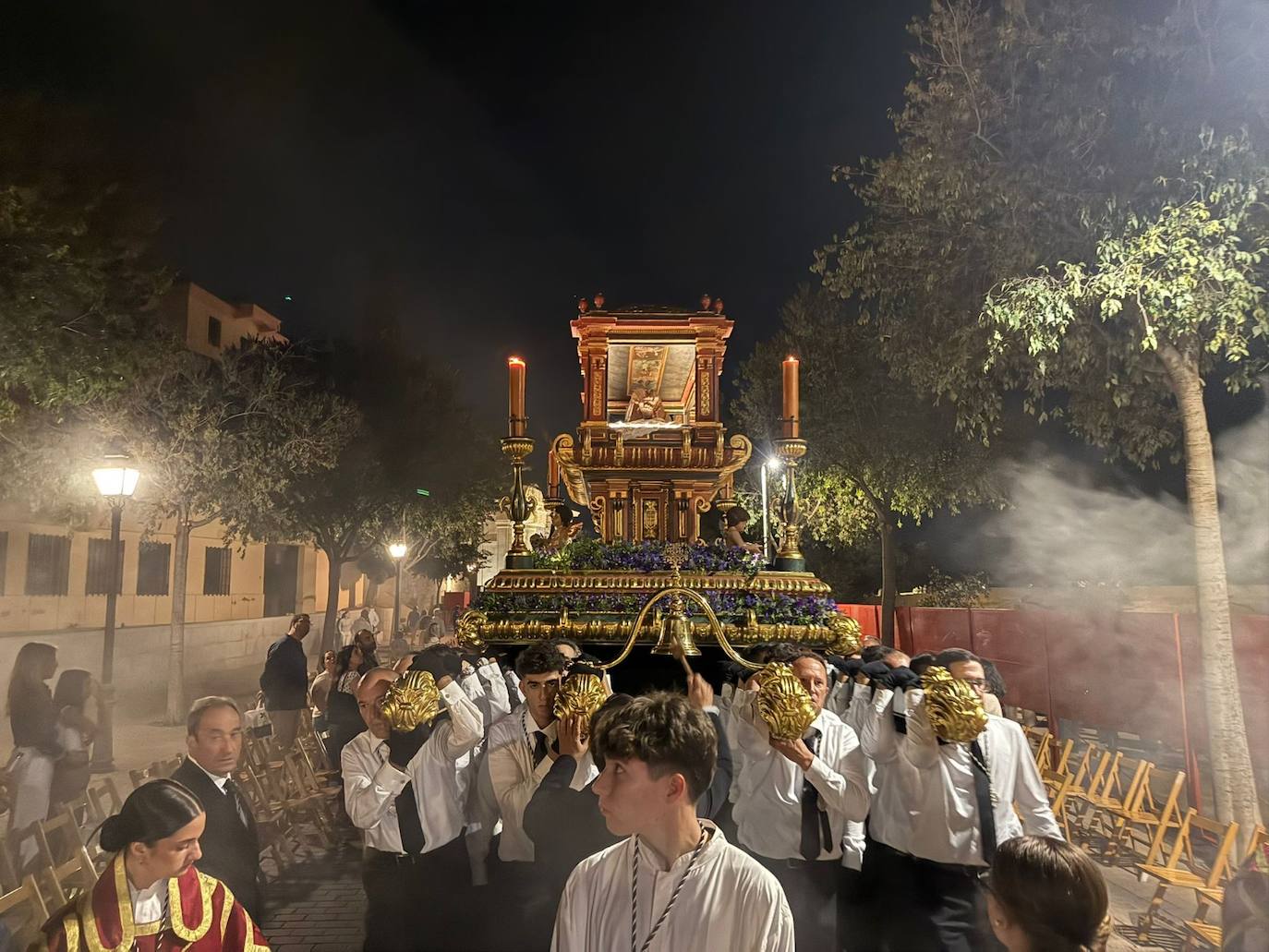 Las mejores imágenes del Vía Crucis Magno de Córdoba