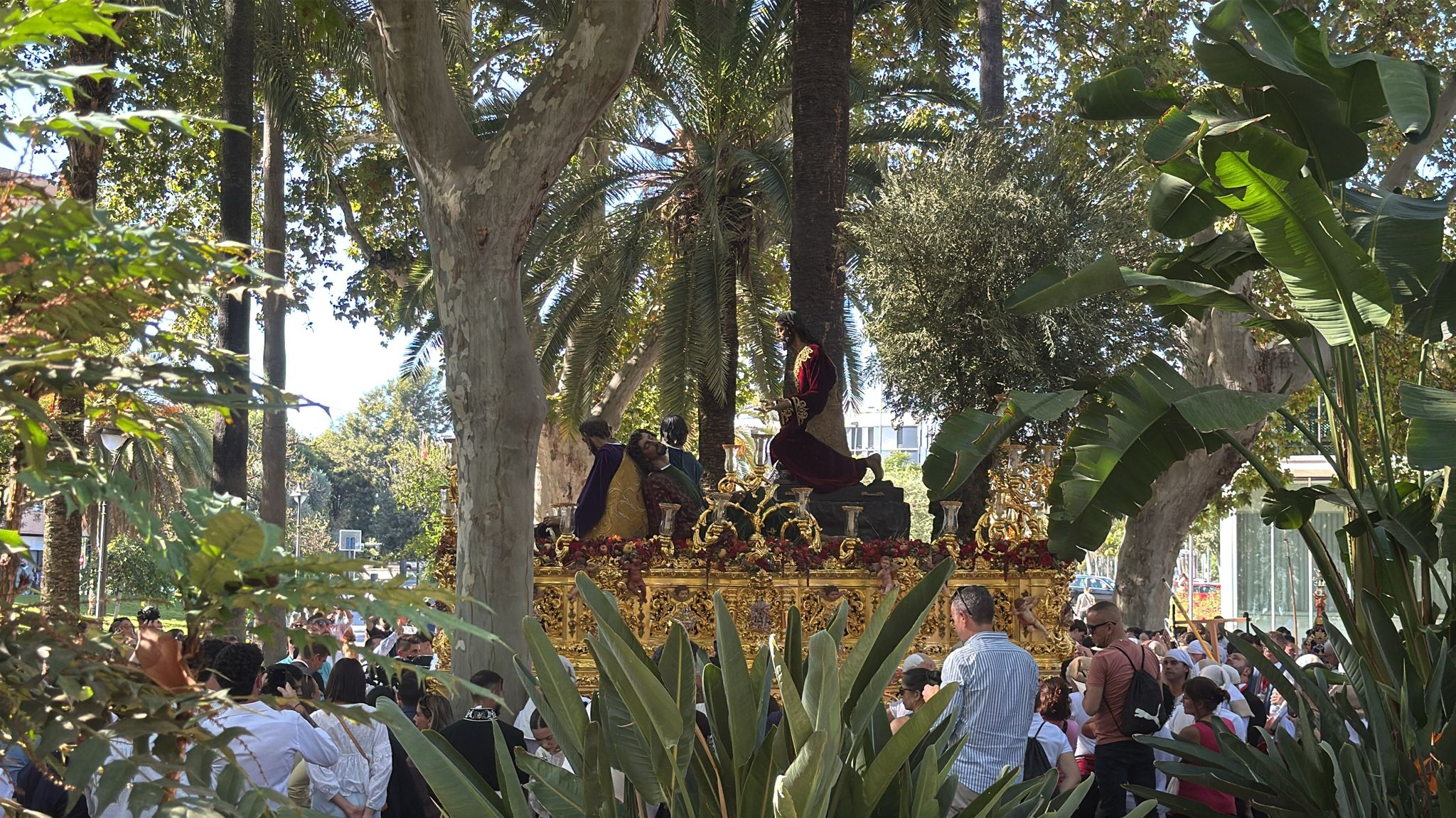 El inicio del Vía Crucis Magno de Córdoba, en imágenes