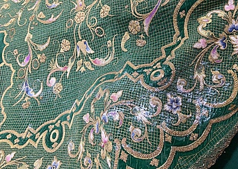 Imagen secundaria 1 - Aspecto del manto antes y después de la intervención y durante el proceso