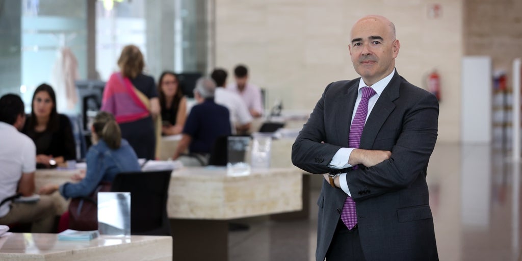Eduardo Ruiz de Gordejuela, CEO de Kutxabank: «El tamaño de Cajasur era ya insuficiente para financiar a grandes empresas e instituciones»
