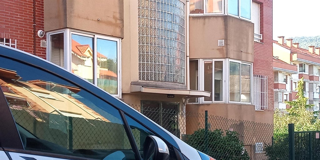 Chantajean a un conductor accidentado en El Ejido al que desvalijan tras fingir que acudían en su auxilio
