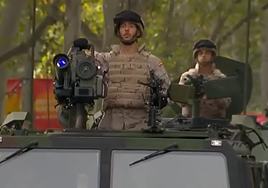 Israel se cuela en el desfile de la Fiesta Nacional con un lanzamisiles que el Gobierno de Sánchez acaba de cancelar