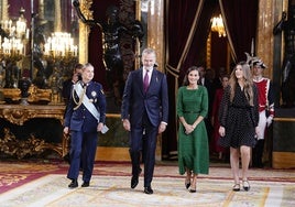 La Princesa y la Infanta, juntas por primera vez en la recepción del 12 de octubre