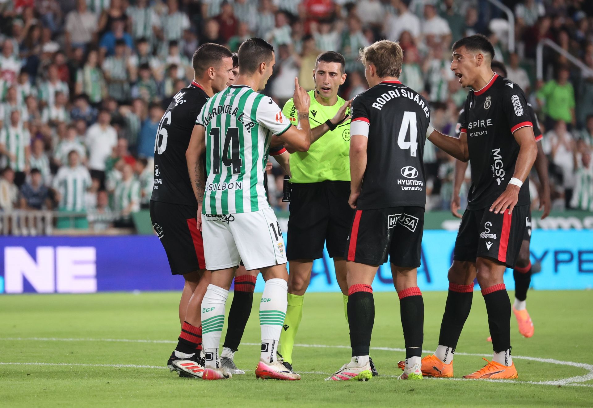 El Córdoba CF-Cultural Leonesa, en imágenes