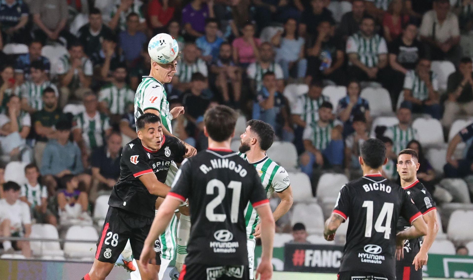 El Córdoba CF-Cultural Leonesa, en imágenes