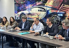 Puigdemont y Junqueras, contra Illa por celebrar el 12-O en Madrid y no estar en Cataluña por el temporal