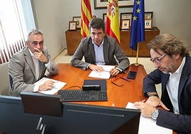 Mazón critica a Aemet por no lanzar el aviso rojo por lluvias con «anticipación», sino por «observación»