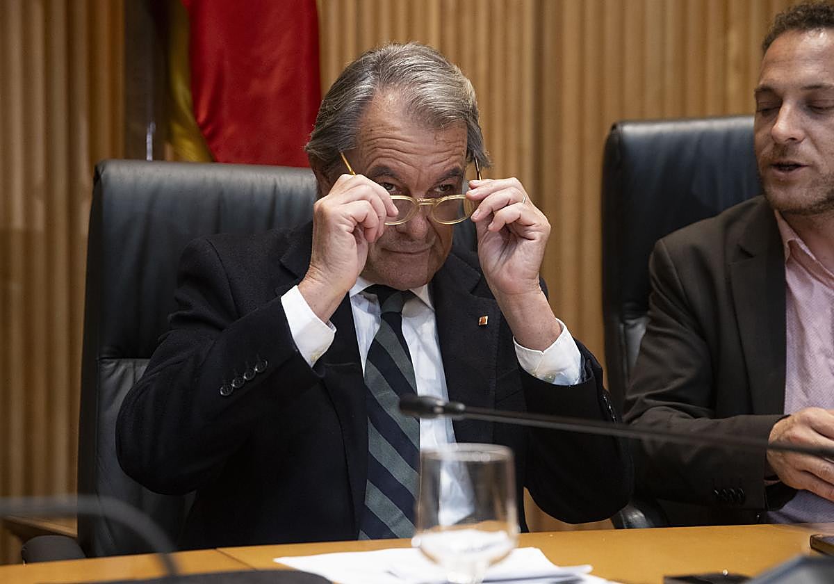 Artur Mas, expresidente de la Generalitat, en la comisión por la 'Operación Cataluña' en mayo de este año