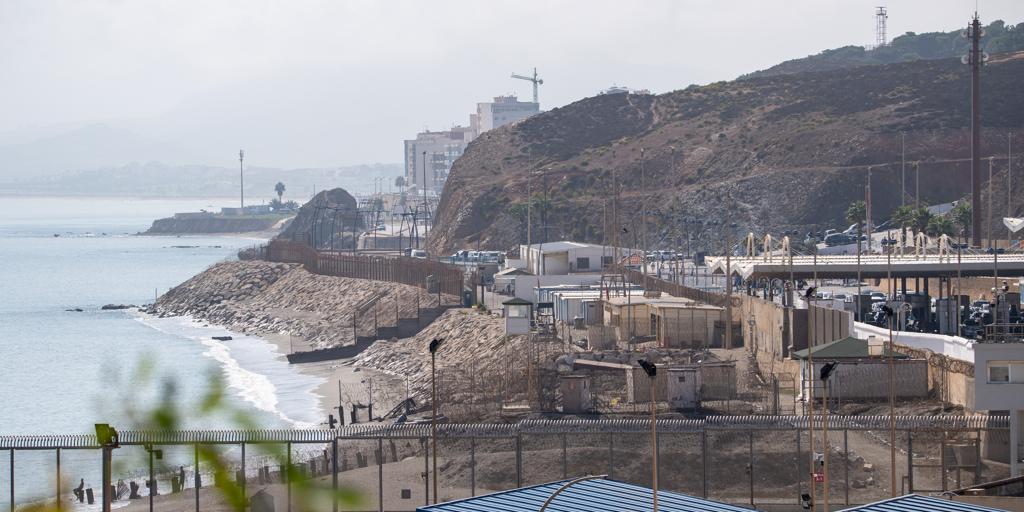 El llamamiento a un salto masivo a España este miércoles obliga a reforzar la frontera de Ceuta con Marruecos