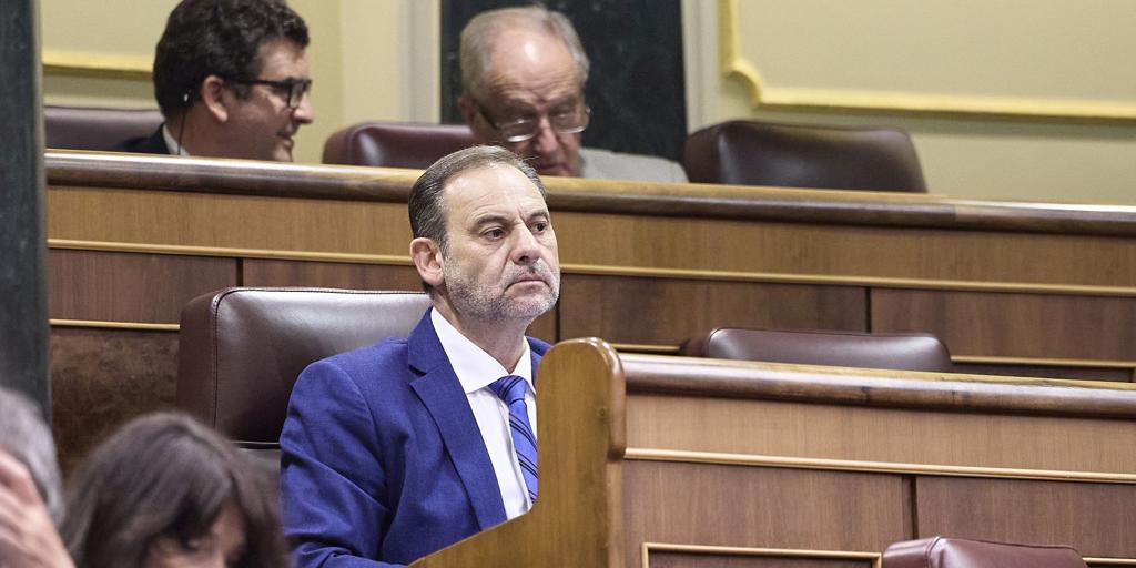 El juez impide a Ábalos cambiar de abogado a un día de su declaración porque ve fraude de ley en la maniobra