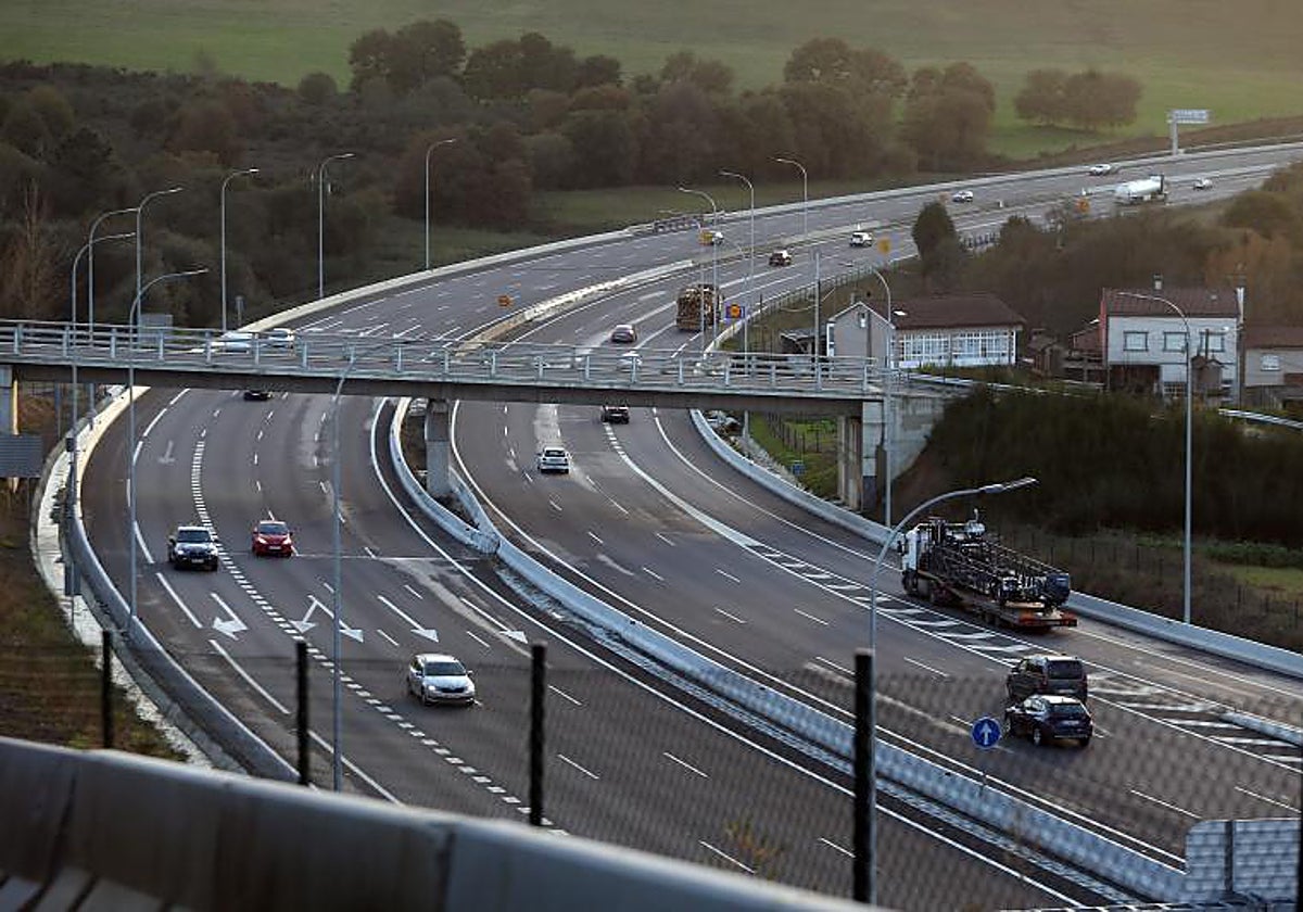 Imagen de la AP-9 a su paso por Santiago