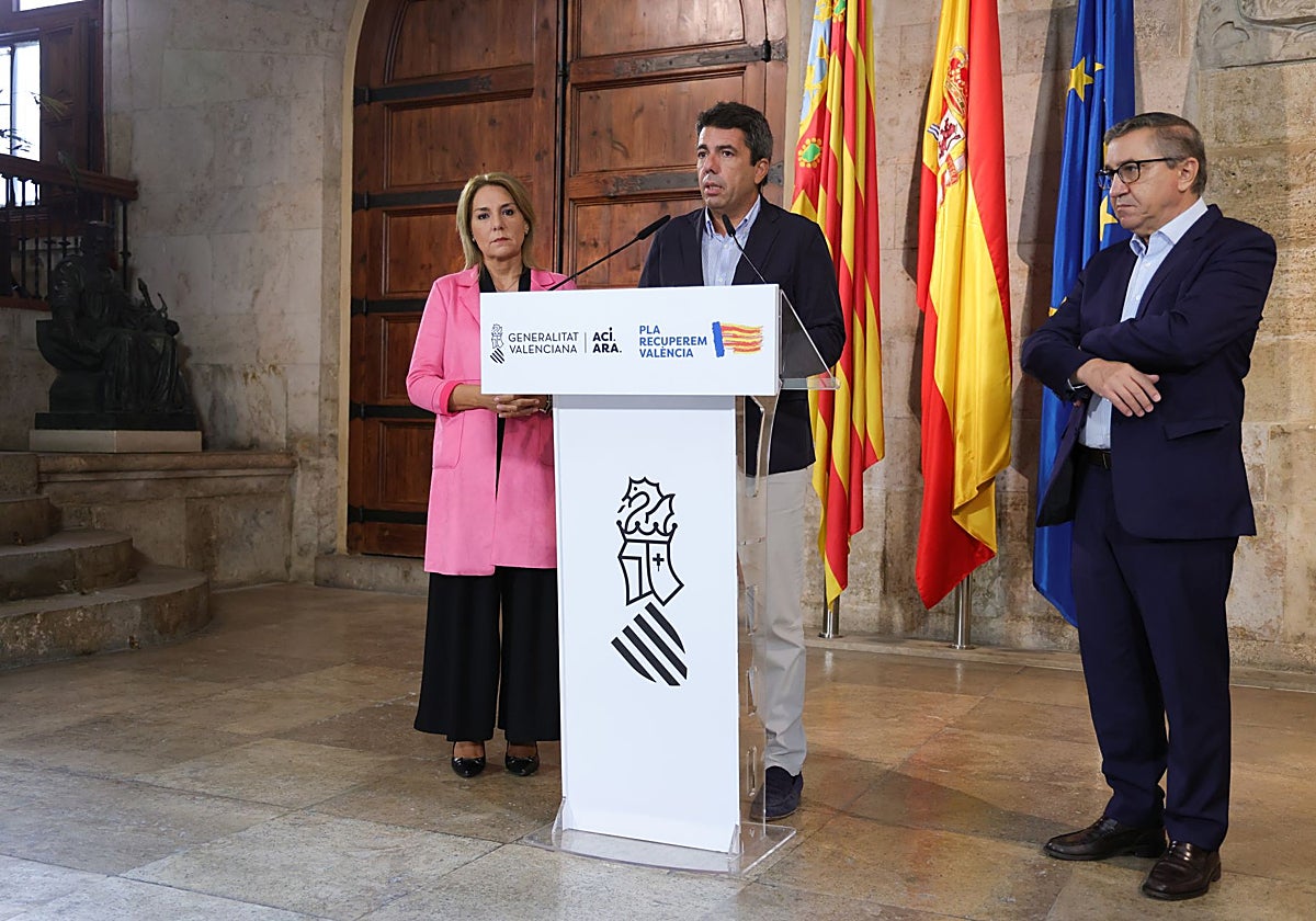 Imagen de la consellera de Servicios Sociales, Susana Camarero; el presidente de la Generalitat, Carlos Mazón; y el titular de Educación, José Antonio Rovira