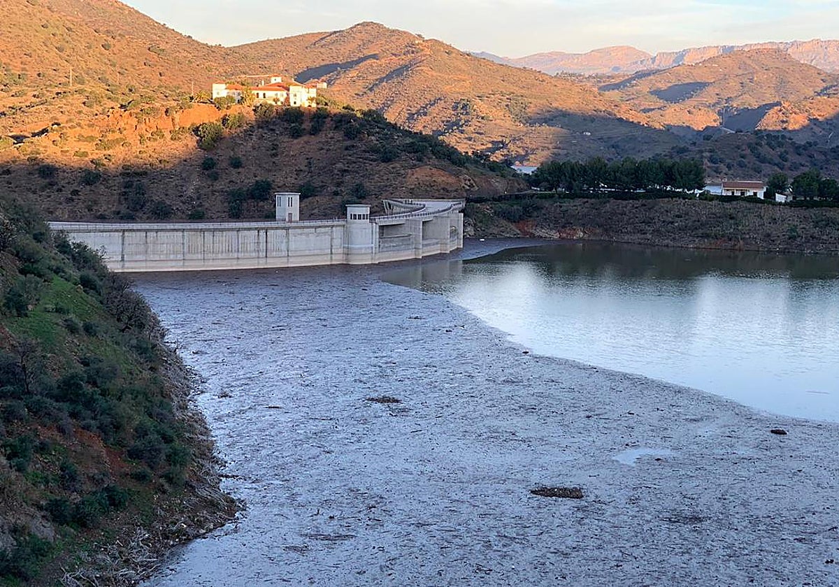 Pantano de Casasola en Málaga