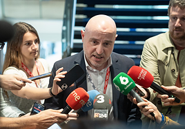 El delegado del Gobierno en Cataluña reta a Feijóo a pasar el examen de nacionalidad: «Quizás acabe como un apátrida»