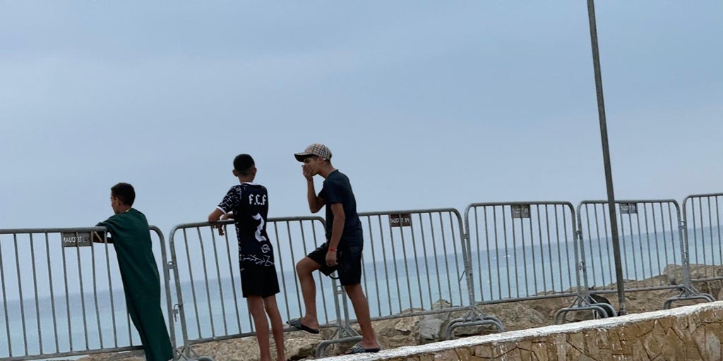 Marruecos refuerza la seguridad en la frontera de Ceuta para evitar un salto masivo