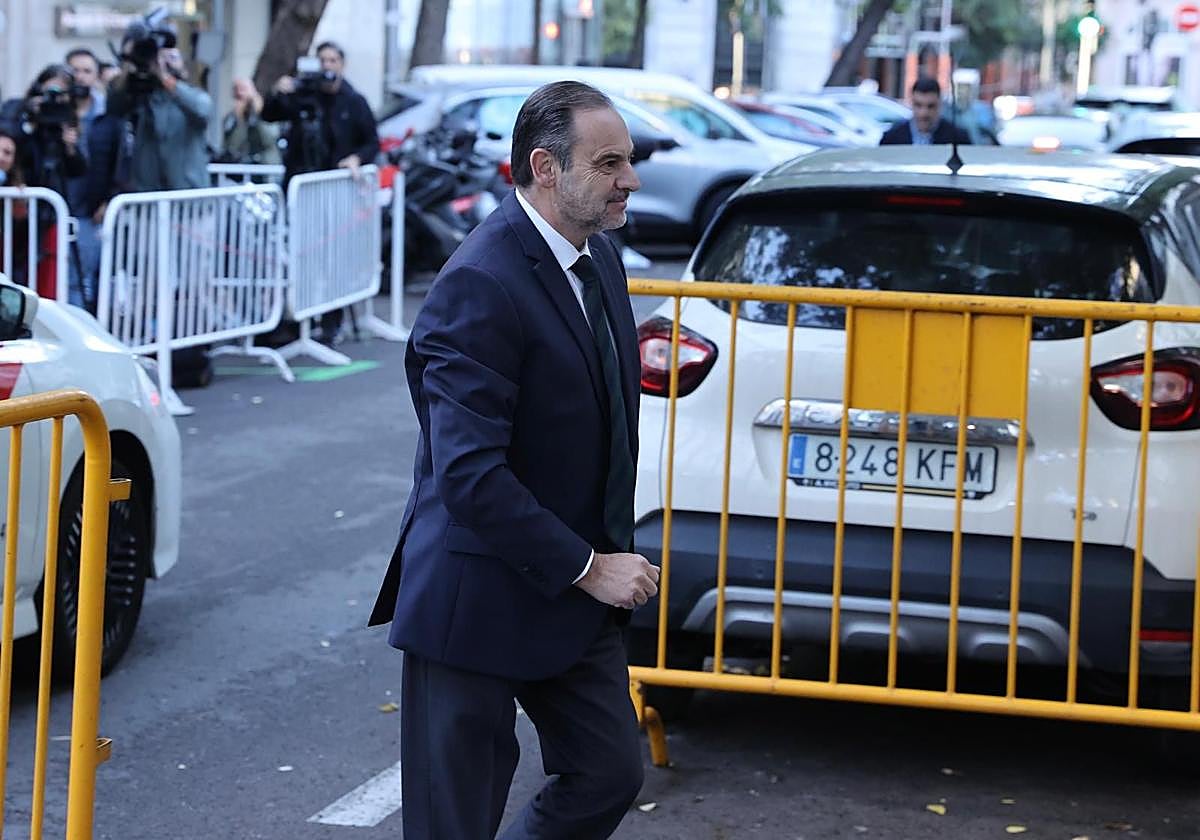 José Luis Ábalos, a su llegada al Supremo