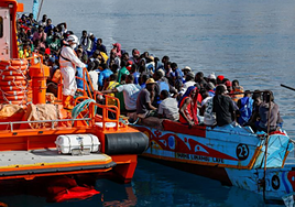 Delgado cree «inaceptable» que el Estado acuse a Canarias de ralentizar las salidas de menores asilados