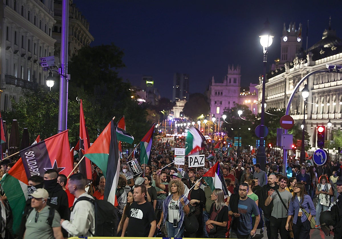 Un momento de la manifestación 'Paremos todo por Palestina', convocada por los sindicatos con motivo de la huelga general por Palestina, este miércoles en Madrid