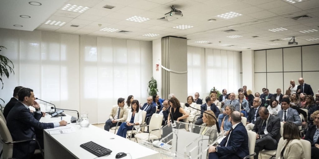 Moreno y Sanz cierran filas con la cúpula del Servicio Andaluz de Salud (SAS) para abrir una nueva era
