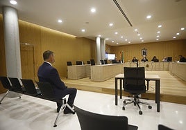 El exconcejal de Infraestructuras, David Dorado, absuelto de un delito de prevaricación por la Audiencia Provincial de Córdoba