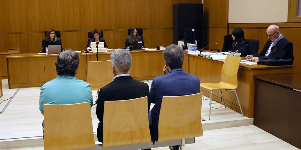 La familia que logró el 25% de castellano en una escuela de Canet: «Pedían apedrear nuestra casa, aislar a nuestra hija y hacerle 'bullying'»