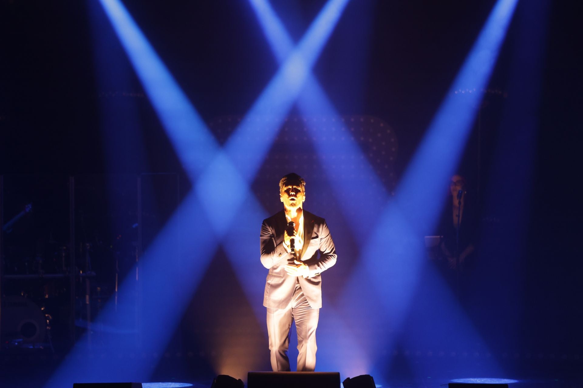 Las mejores imágenes de un &#039;Inédito&#039; David Bustamente en el Gran Teatro de Córdoba