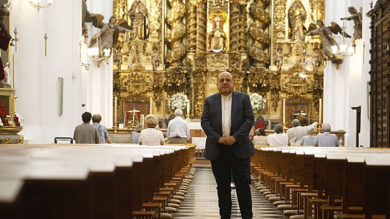 Jiménez Güeto, en el interior de la Trinidad