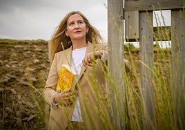 Luz Gabás : «Nunca hemos visto en los 'westerns' la violencia que había; la demonización del otro»