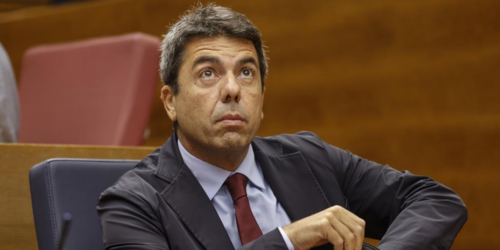 Mazón evita responder a la asociación de víctimas de la dana que rechaza su asistencia al funeral de Estado