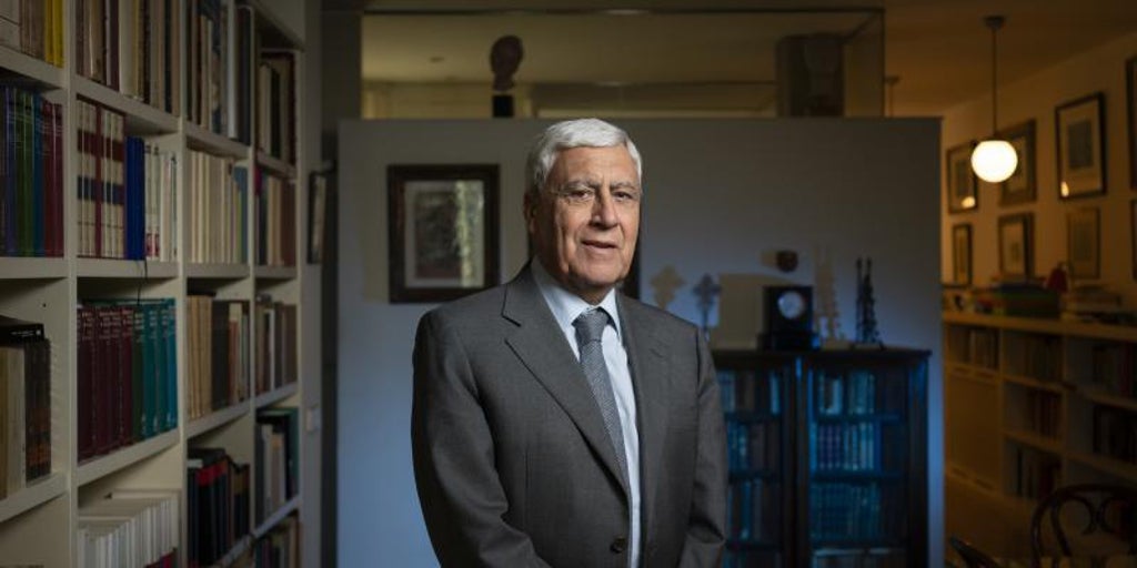 Juristas, preocupados ante la deriva del Constitucional