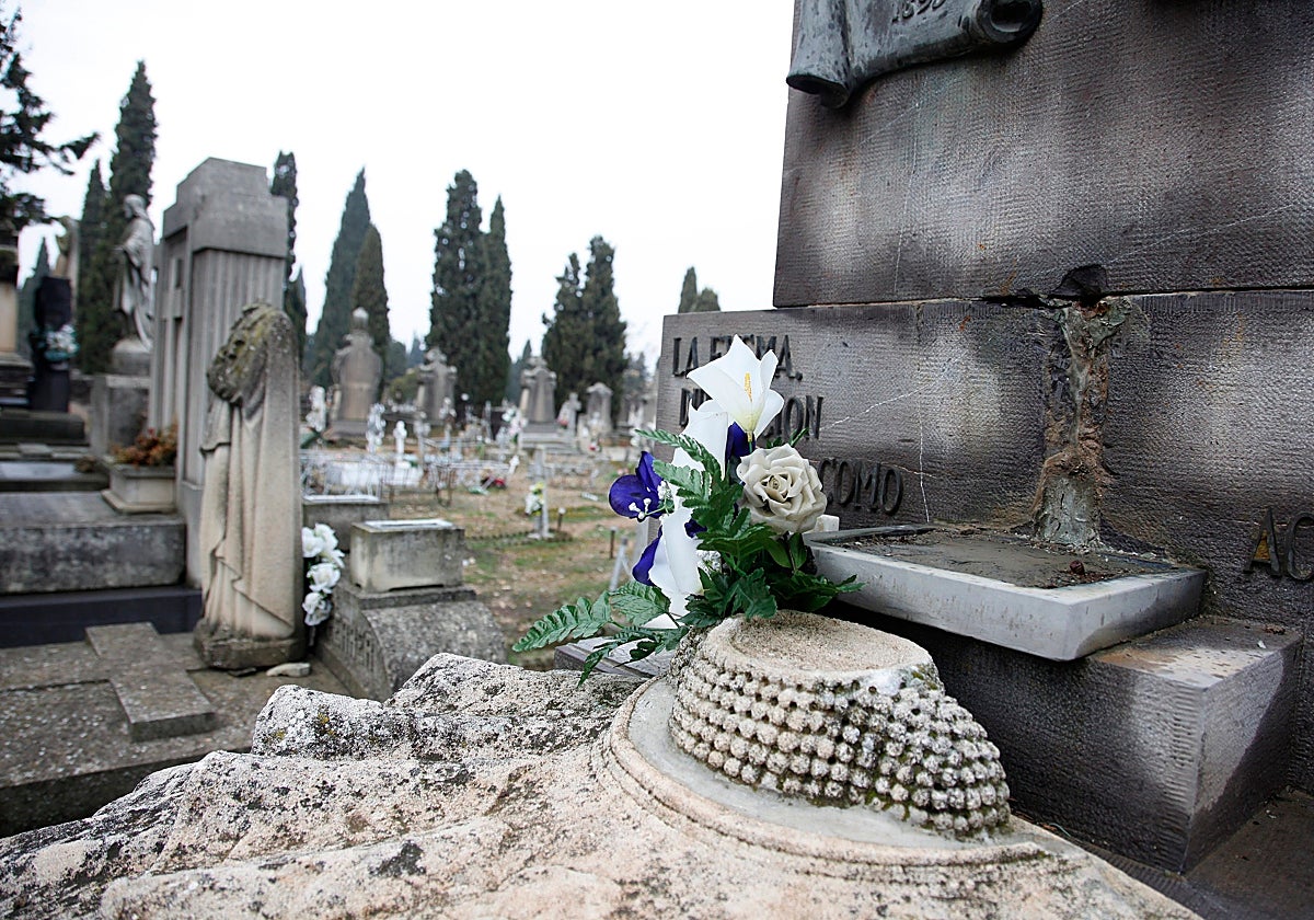 Saqueo a un panteón en el cementerio de Torrero, en Zaragoza