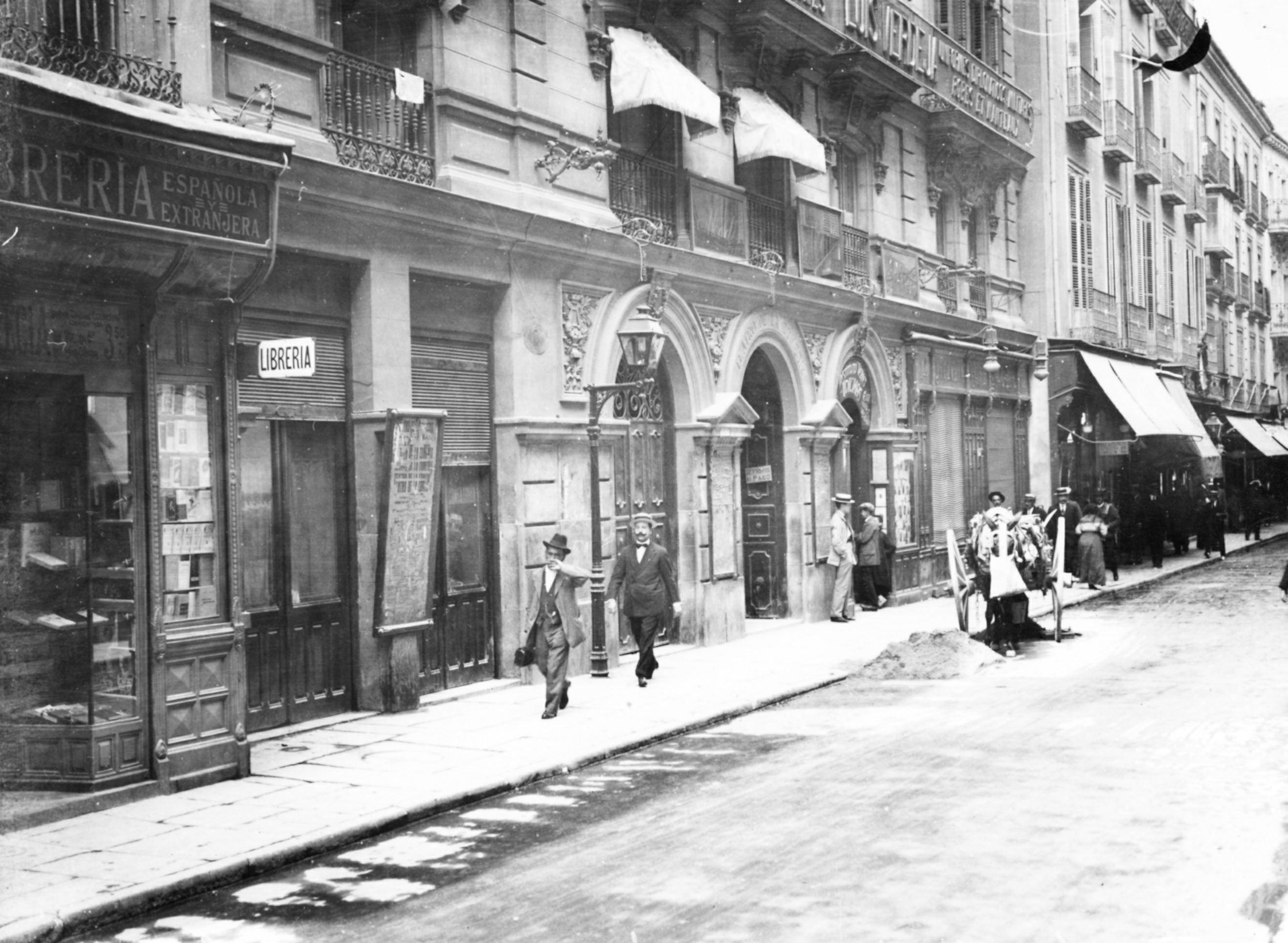 Imagen de archivo del teatro La Comedia en la calle del Príncipe, en 1925