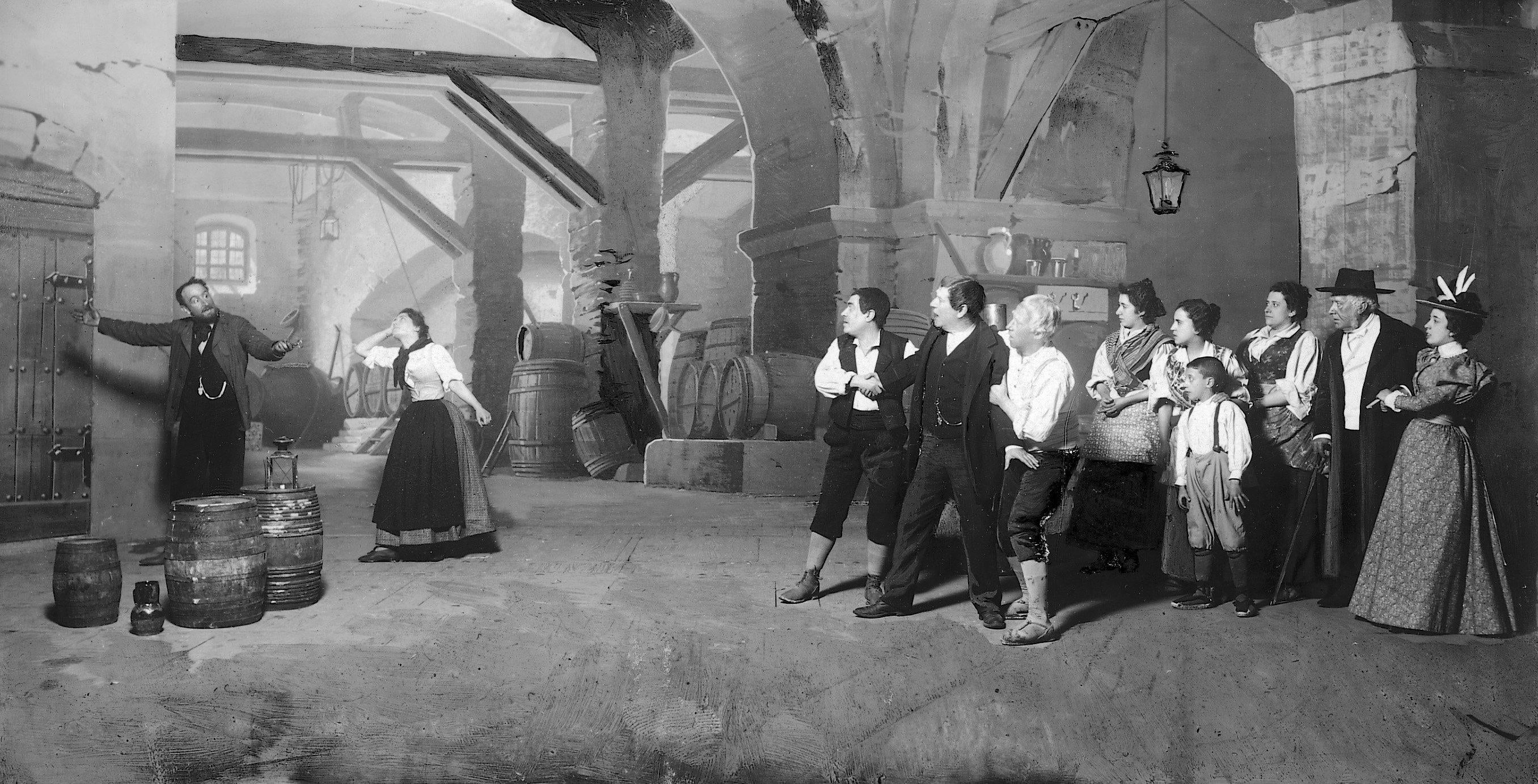 Escena final de la obra 'El señor feudal', de Joaquín Dicenta, en La Comedia, en 1896