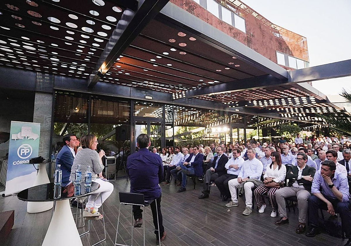 Autónomos cordobeses, en un acto con el alcalde Córdoba, José María Bellido