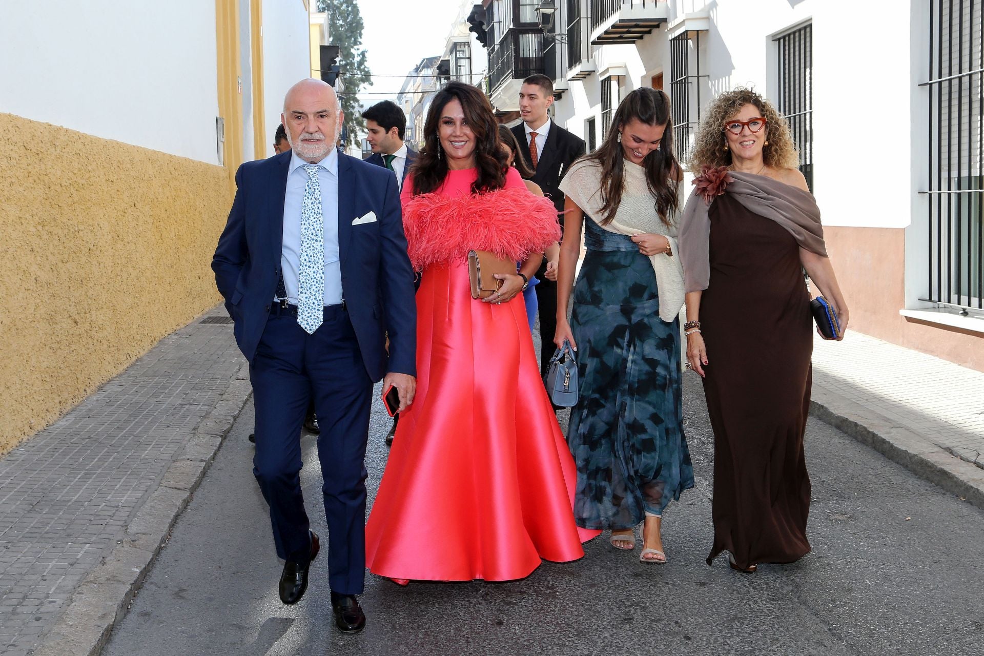 La mujer de Carlos Herrera, Pepa Gea junto a otros invitados