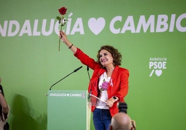 María Jesús Montero reivindica un sistema de salud en el que se acuesten en la misma habitación «el hijo del obrero y del empresario»