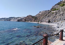 Hallan junto a una playa de Almuñécar un cadáver en avanzado estado de descomposición