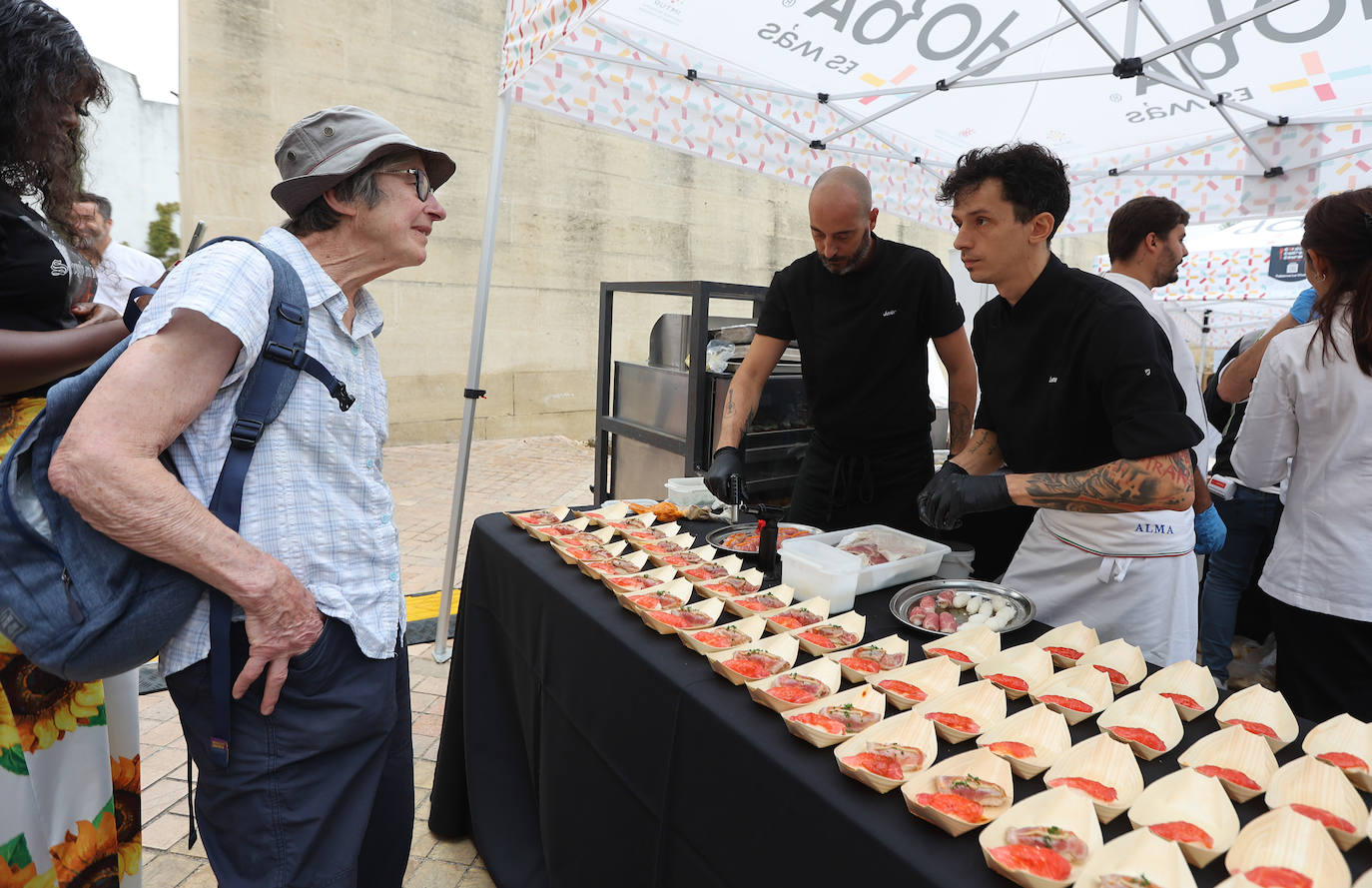 Las mejores imágenes del &#039;Califato in the Street&#039; en la Puerta del Puente de Córdoba