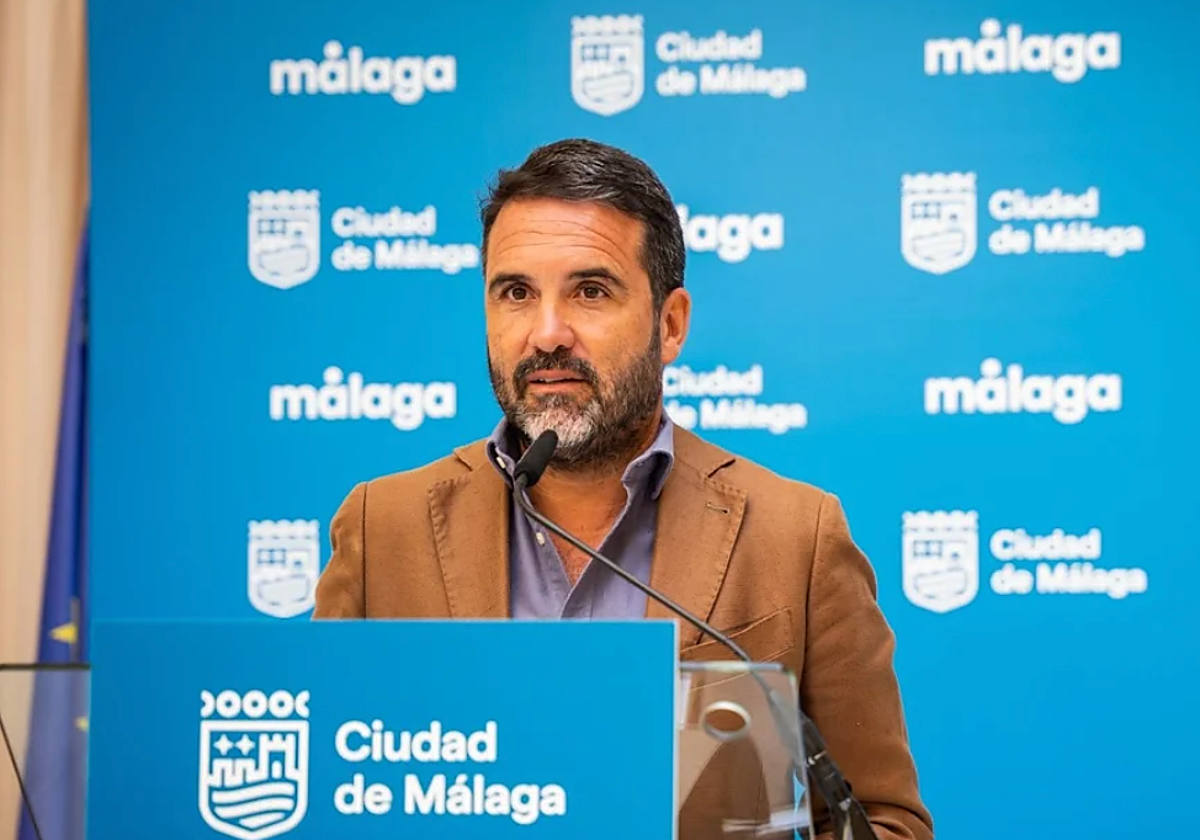 Florido, en una imagen de archivo, en una rueda de prensa en el Ayuntamiento de la capital