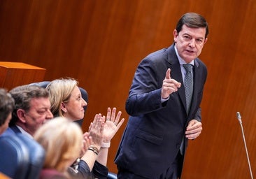 Mañueco ve «compadreo» entre PSOE y Vox por devolver las Cuentas de 2026 a la Junta