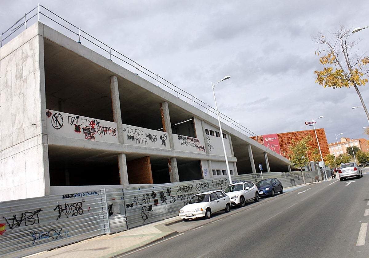 El cuartel se va a levantar en el edificio inacabado que iba ser la Casa de la Juventud