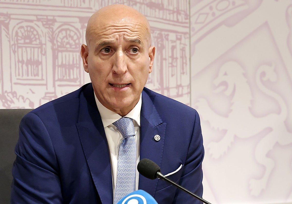 El alcalde de León, José Antonio Diez, durante la rueda de prensa