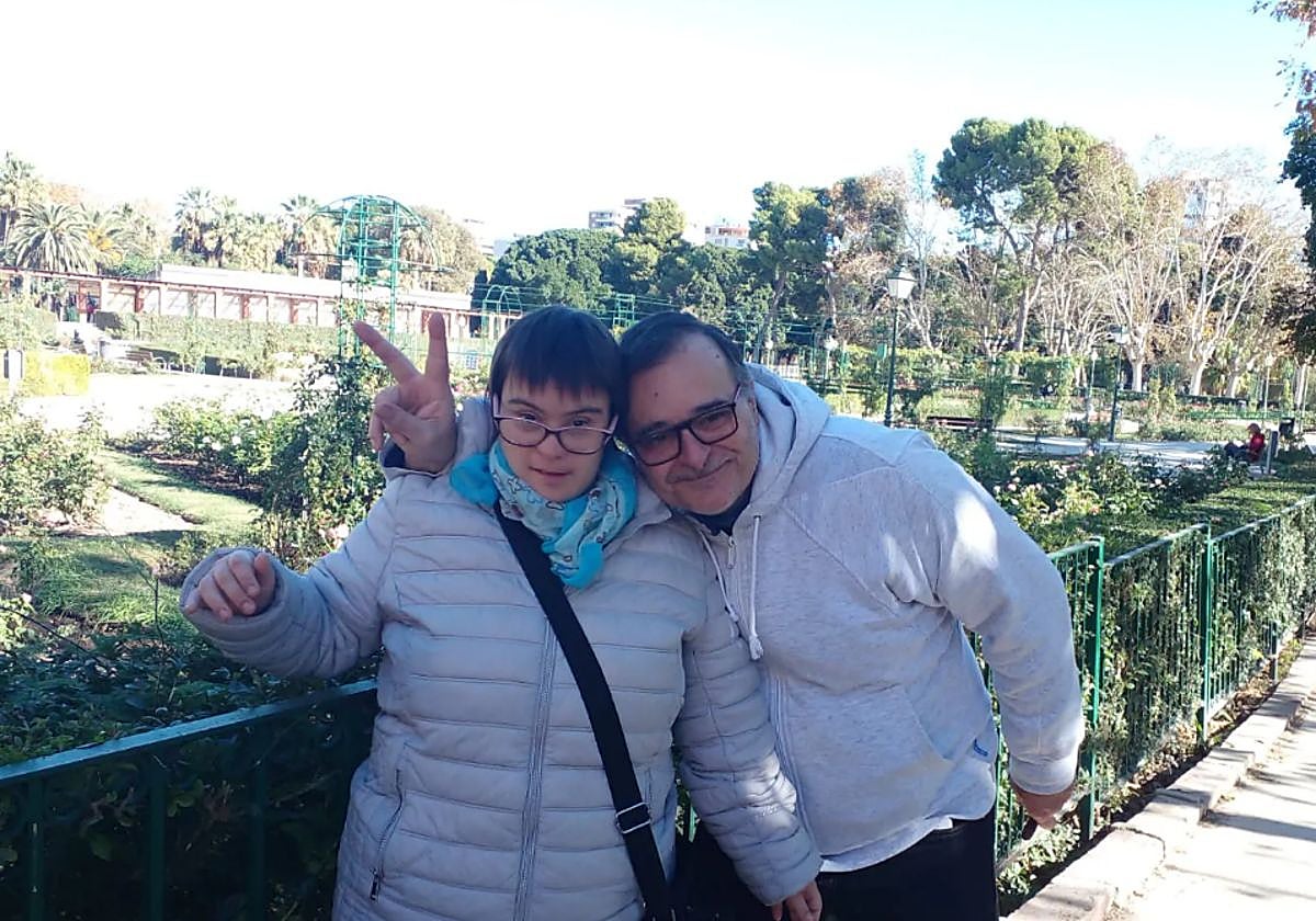 Imagen de archivo de José Javier Vicent junto a su hija Susana