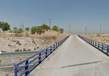 Policía Local de Valmojado y Guardia Civil evitan que una joven de 16 años se lance al vacío desde un puente de la A-5