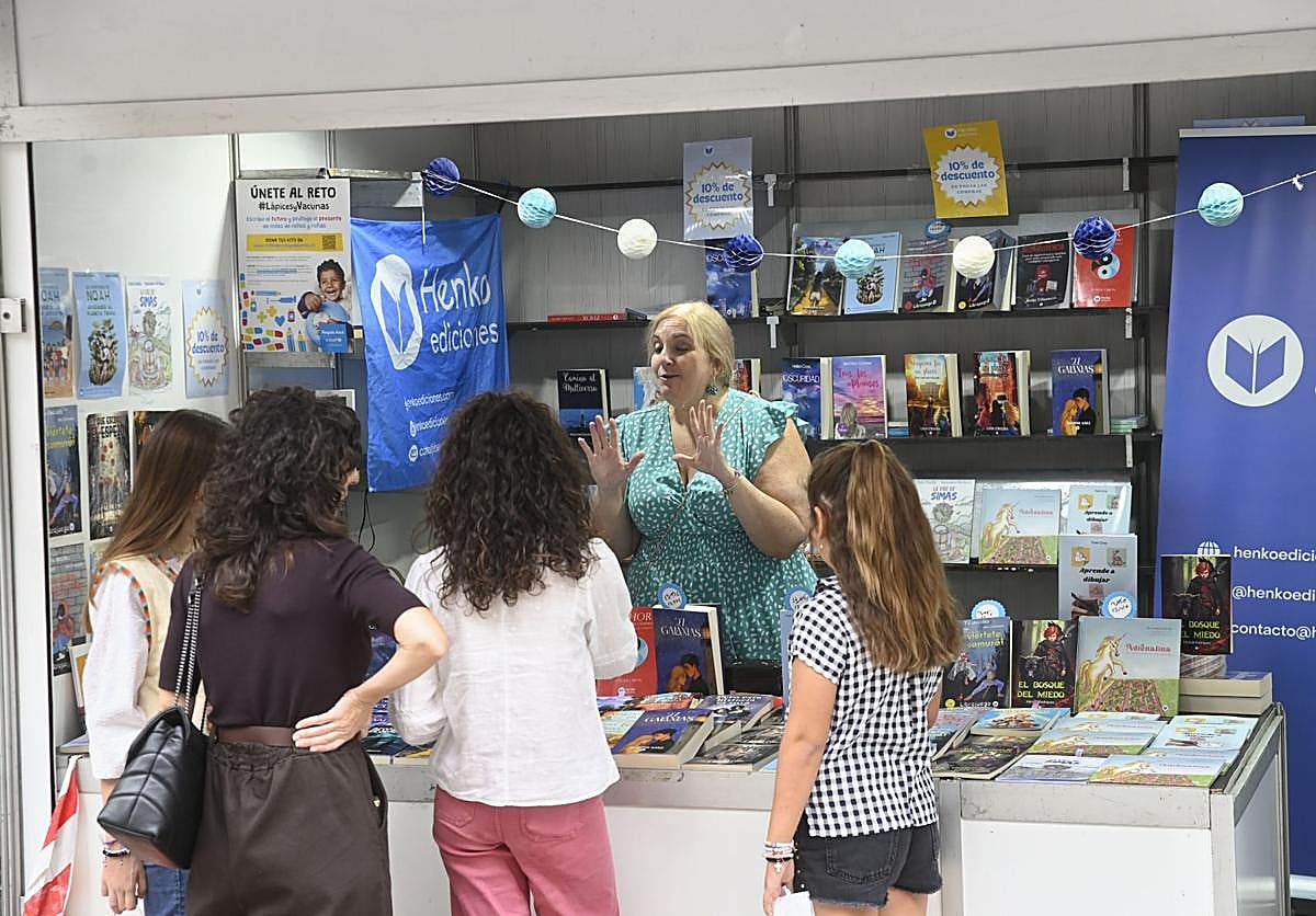 El animado ambiente durante el último día de la Feria del Libro de Córdoba, en imágenes