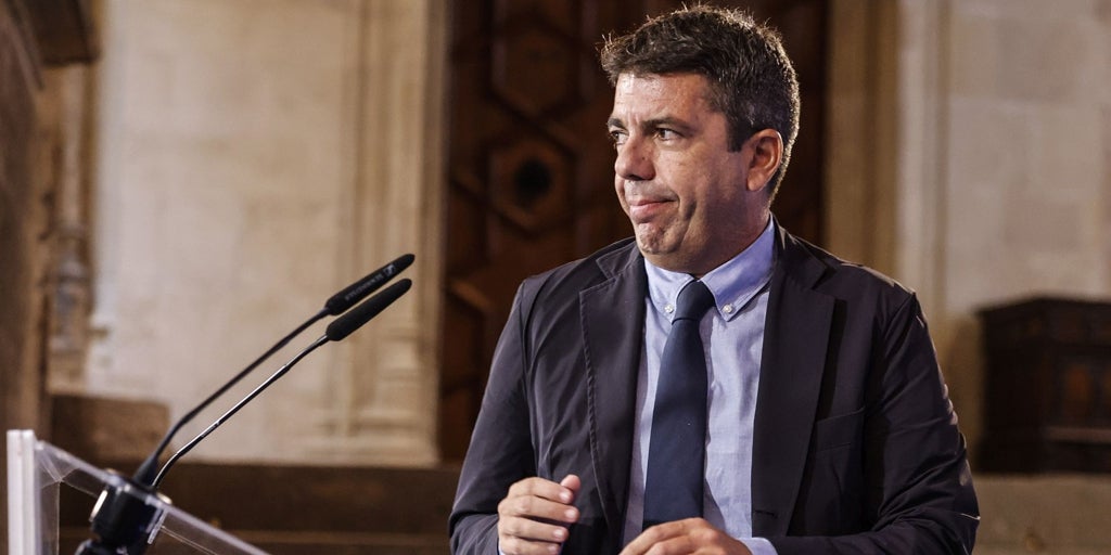 La periodista que comió con Mazón el día de la dana dice que la acompañó al parking