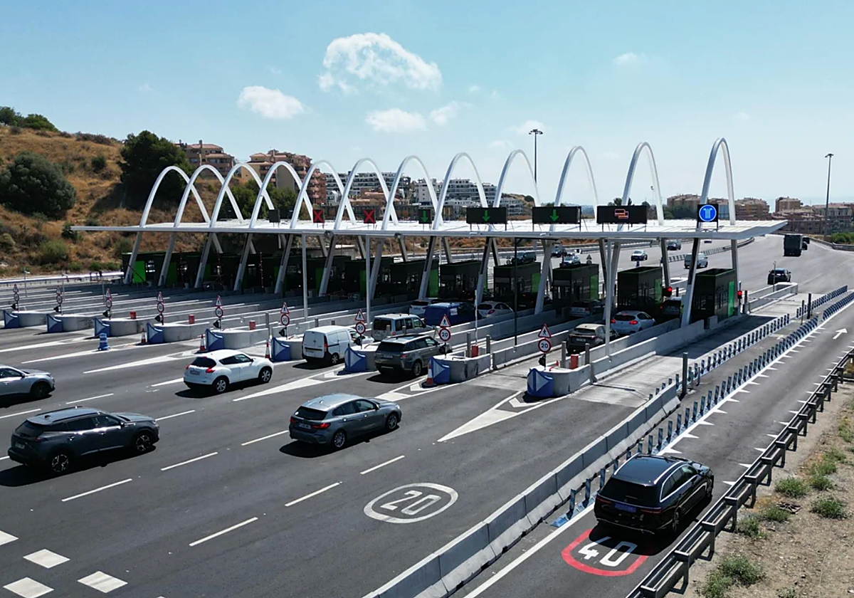 Peaje troncal de Calahonda en la autopista de la Costa del Sol