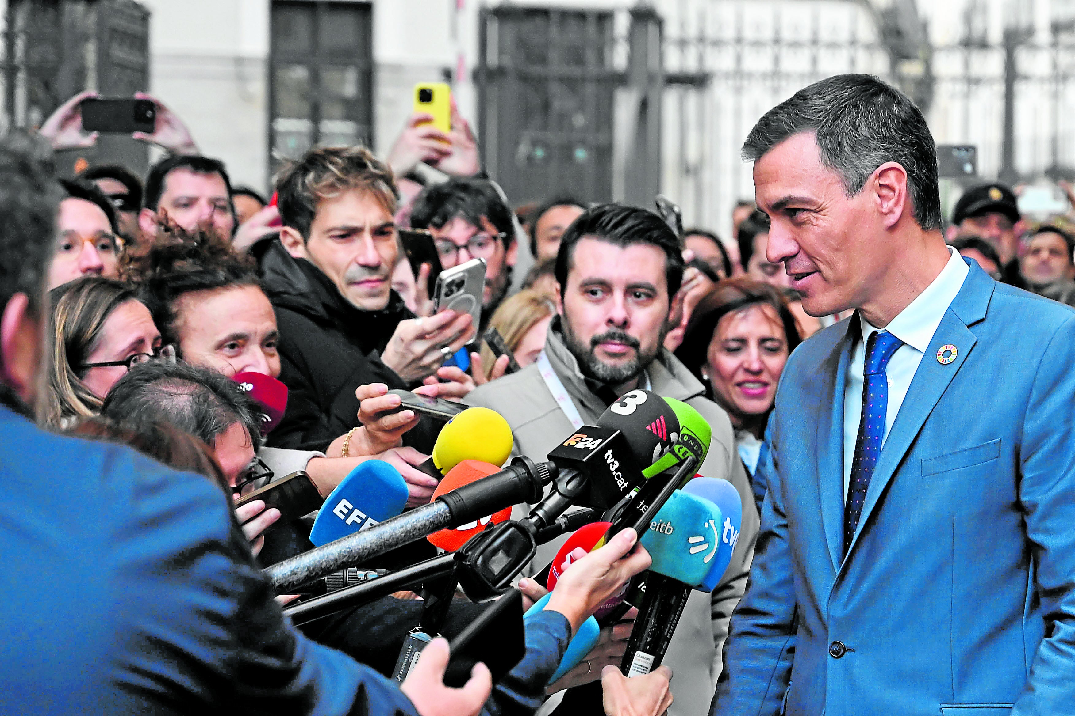 Ion Antolín junto a Pedro Sánchez en el Congreso