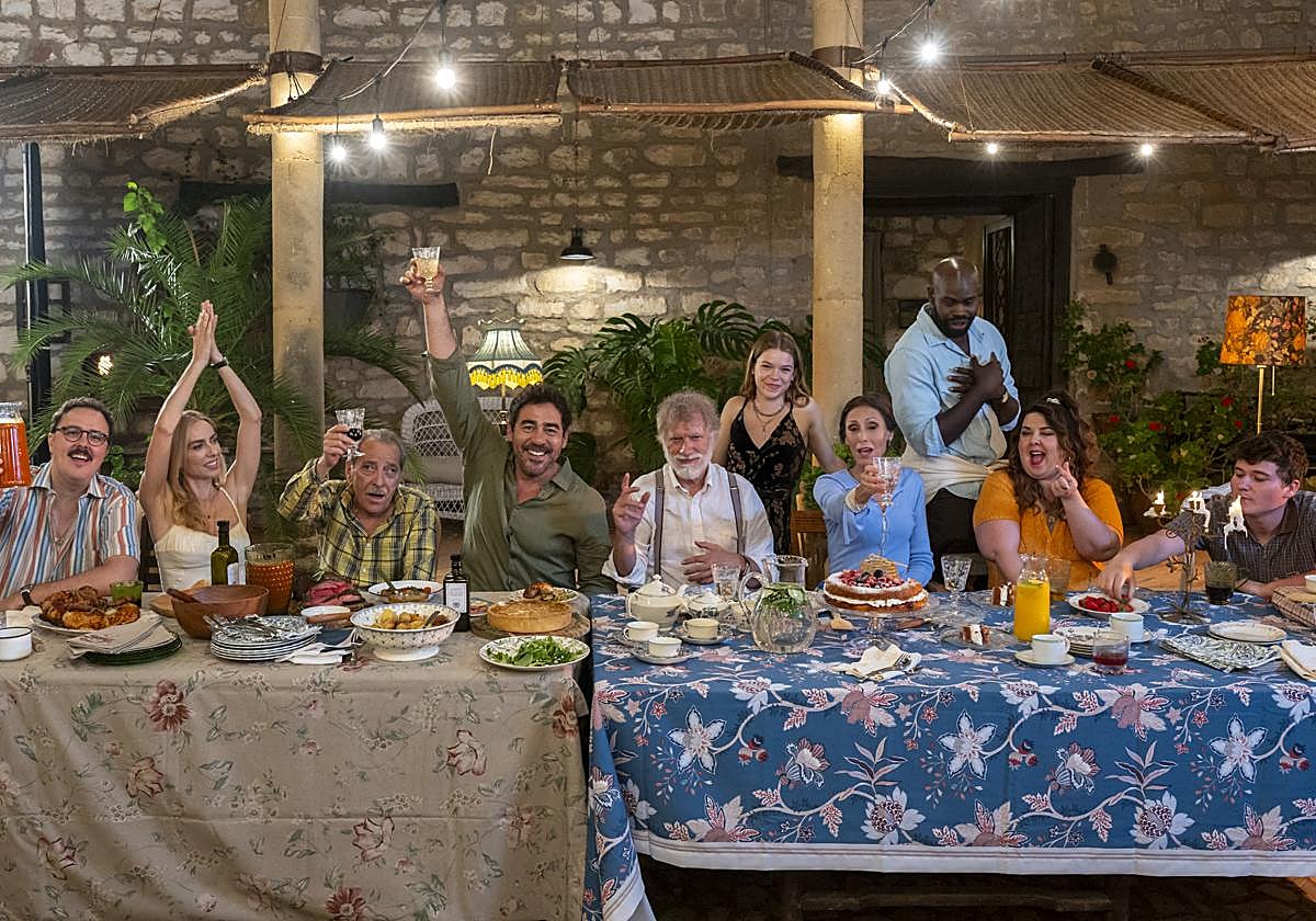 Elenco de 'Olivia' la serie que se estrenará próximamente en Disney +