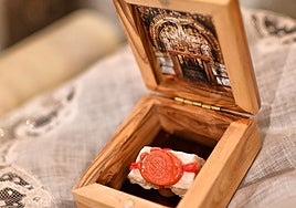 La cofradía de Málaga que custodia una reliquia del lugar donde murió Cristo